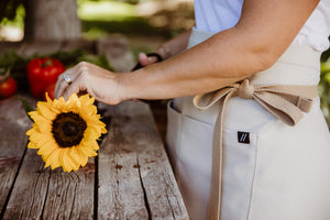 Canvas Bistro Apron w/ Ring Saver Clip™